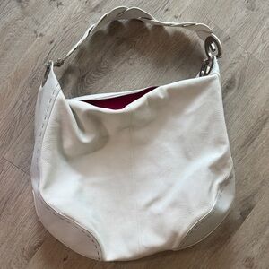 Elegant Escada White Leather Shoulder Bag